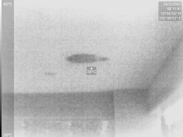 A close-up of a ceiling

AI-generated content may be incorrect.